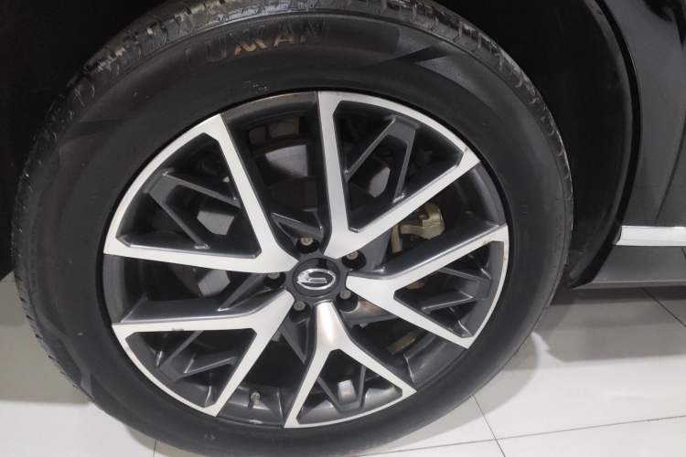 Used GAC Trumpchi ES9 2024 PHEV with 143 km Max