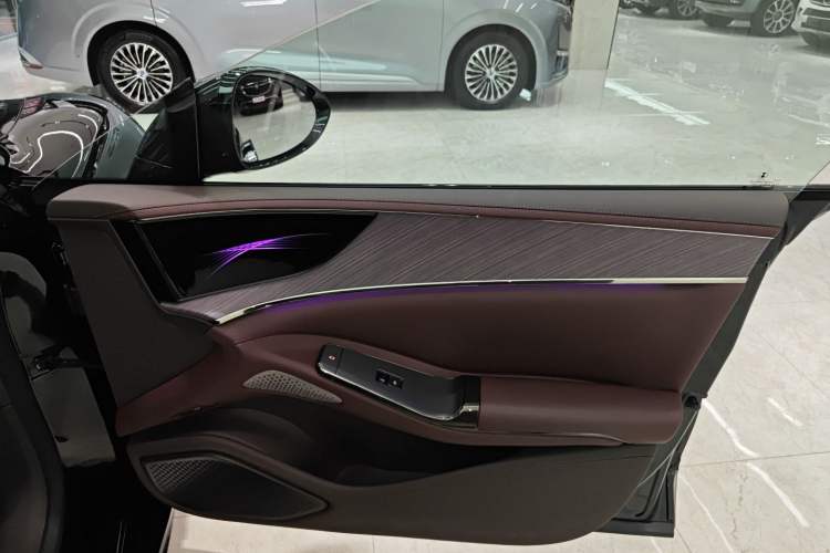 Used Denza Z9GT 2024 1100 Four-Wheel Drive Max Edition
