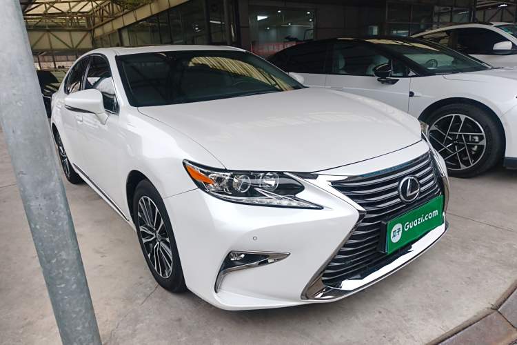 Used Lexus ES 2016 200 Midnight Special Limited Edition
