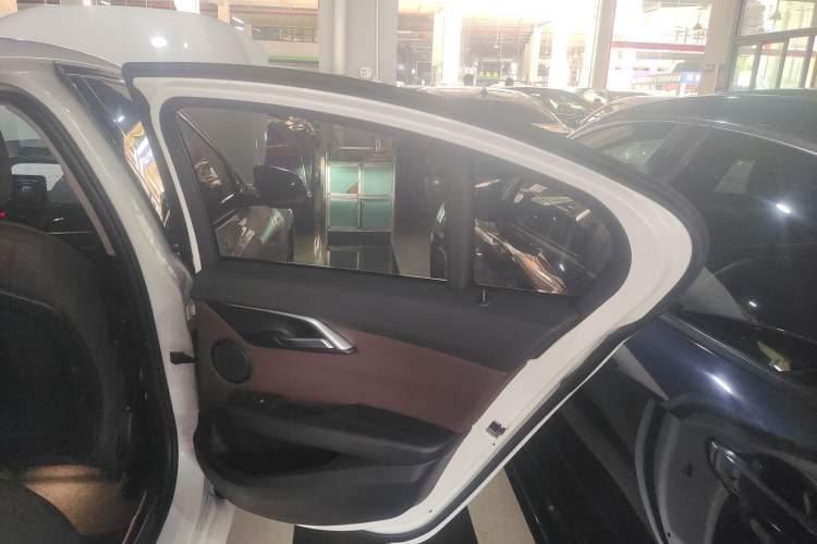 Used BMW 1 Series 2020 125i Leading Model M Sport Package
