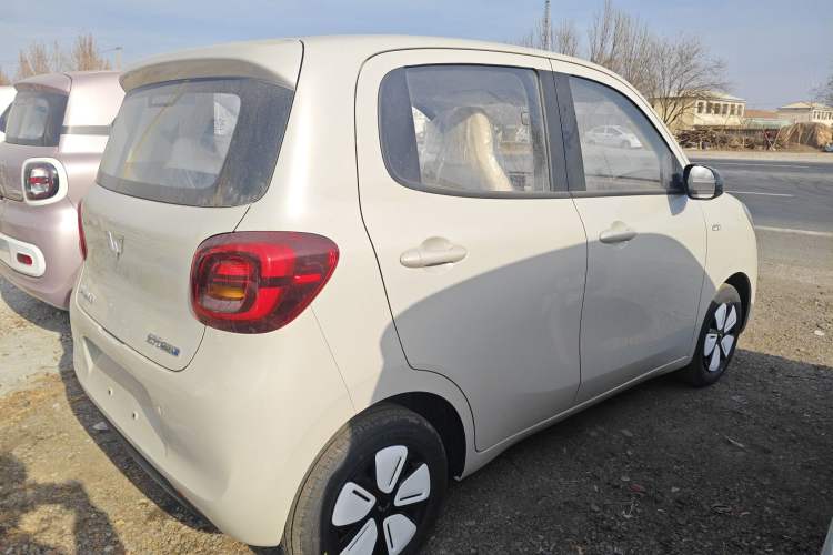 Used Wuling Hongguang MINIEV 2025 Four-Door Version Advanced Edition
