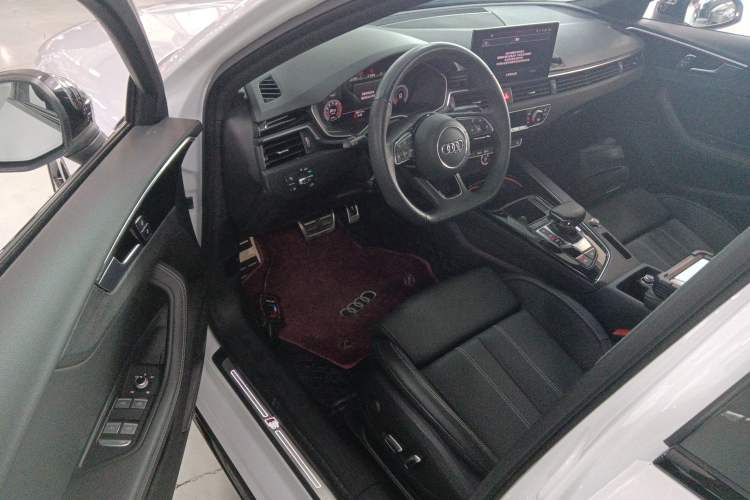 Used Audi A4L 2024 40 TFSI Luxury Dynamic Edition