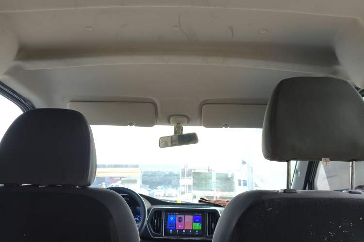 Used Chana Ruixing EM80 2025 Passenger Version Comfort Edition 6-Seater 300 km Dual-Swing Doors