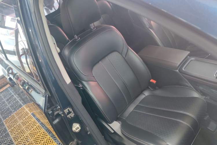 Used GAC Trumpchi M6 2021 PRO 270T DCT Luxury Edition
