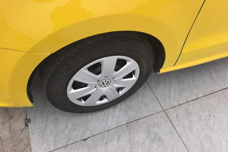 Used Volkswagen Polo 2014 1.4L Manual Fashion Edition
