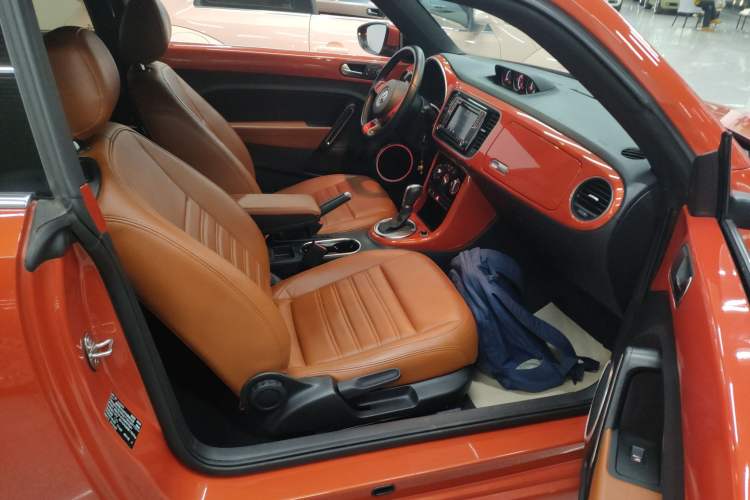 Used Volkswagen Beetle 2018 180TSI Joyful Orange Edition