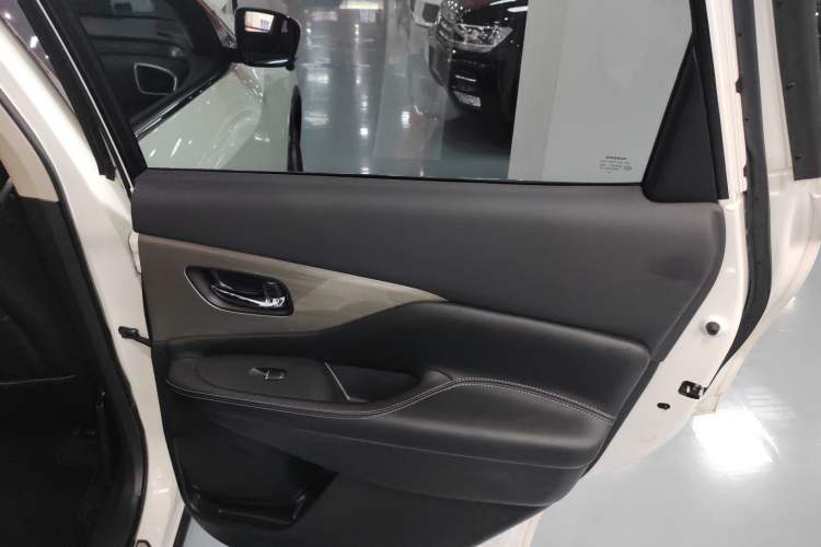 Used Nissan Murano 2015 2.5L XL Two-Wheel Drive Smart Edition
