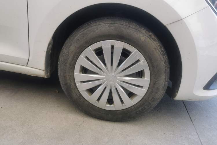 Used Volkswagen Santana 2016 1.6L Manual Fashion Edition
