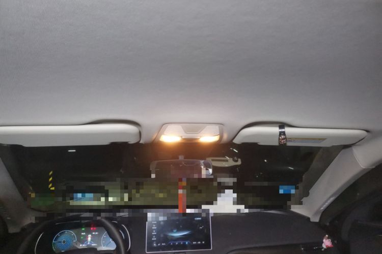 Used Hongqi E-QM5 2022 431 km Charge & Enjoy Edition
