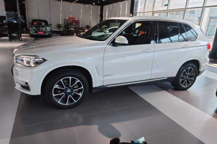 Used BMW X5 2017 xDrive35i Elegant Edition
