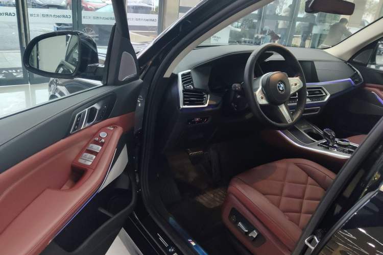 Used BMW X5 2022 Restyled xDrive 30Li Luxury Version M Sport Package