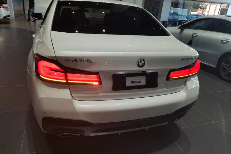 Used BMW 5 Series 2022 Second Facelift 530Li Leading Edition M Sport Package
