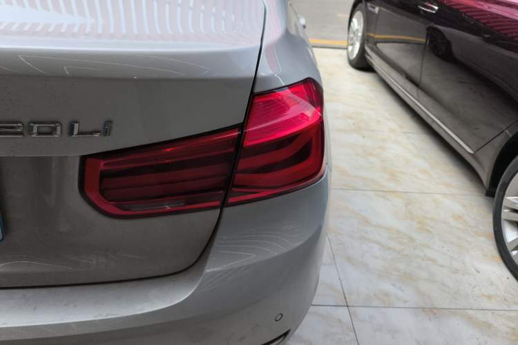 Used BMW 3 Series 2019 320Li Fashion Model
