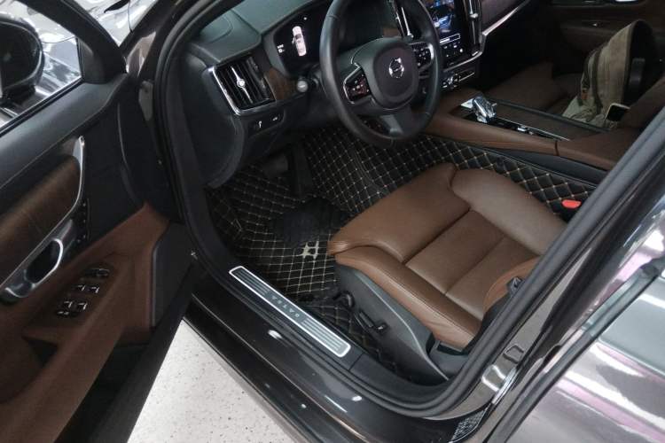 Used Volvo S90 2022 B5 Zhiyuan Luxury Edition