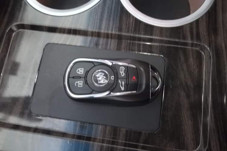 Used Buick GL8 2018 ES 28T Flagship Model China VI Standard
