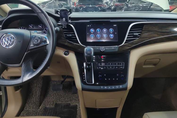 Used Buick GL8 2017 ES 28T Flagship Model China V Standard