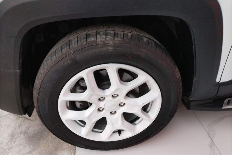 Used  Renegade 2017 180T Automatic High-Energy Version
