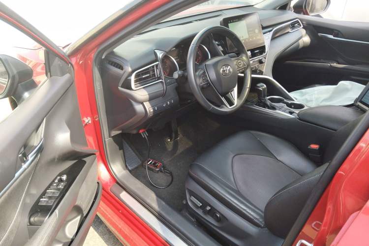 Used Toyota Camry 2021 2.0S FENGSHANG Edition
