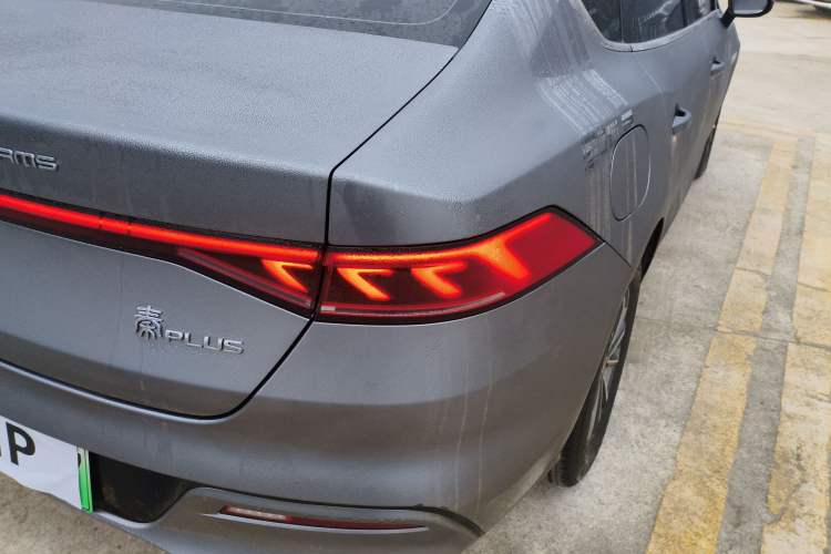 Used BYD Qin PLUS 2024 HONOR Edition DM-i 55KM Leading Model