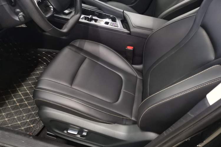 Used Bestune B70 2025 Dragon Edition 1.5T Enjoyment Model