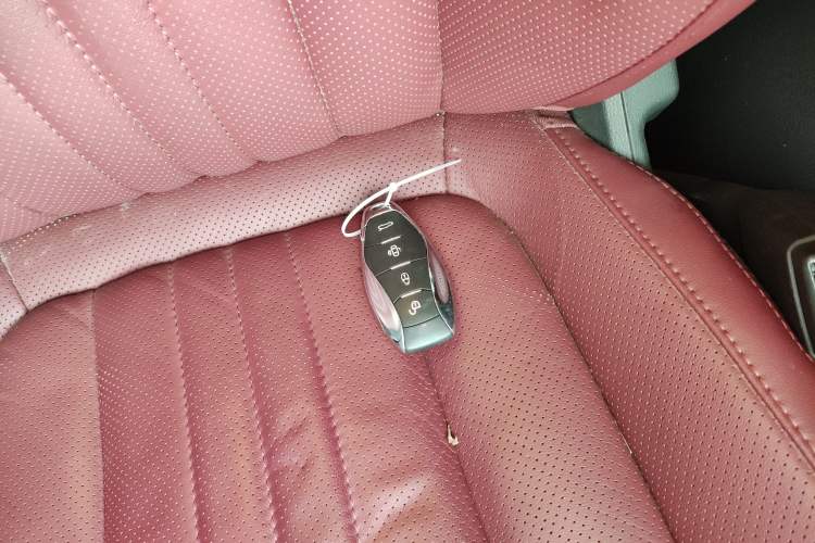 Used Hongqi H5 2023 2.0T Automatic Smart Connect Flagship Edition
