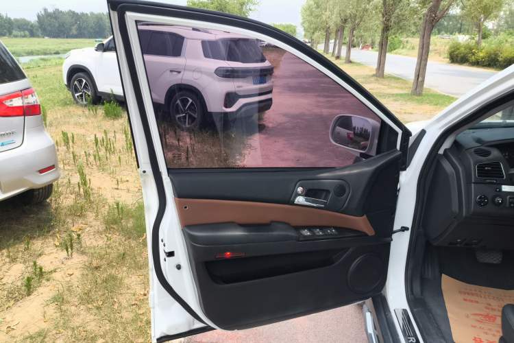 Used Roewe W5 2014 1.8T 4WD Automatic Haoyu Special Edition
