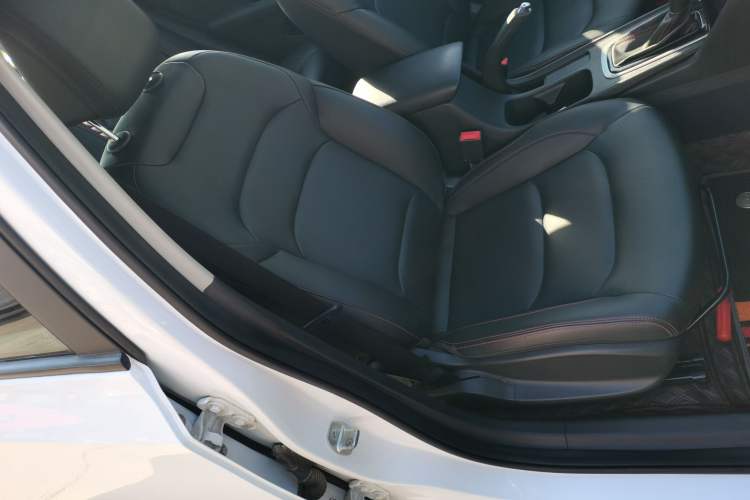 Used Chevrolet Monza 2019 Redline 320T Dual-Clutch Sporty Version China VI Standard
