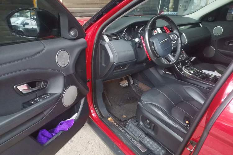 Used Land Rover Range Rover Evoque 2018 240 PS SE Smart Brilliance Edition
