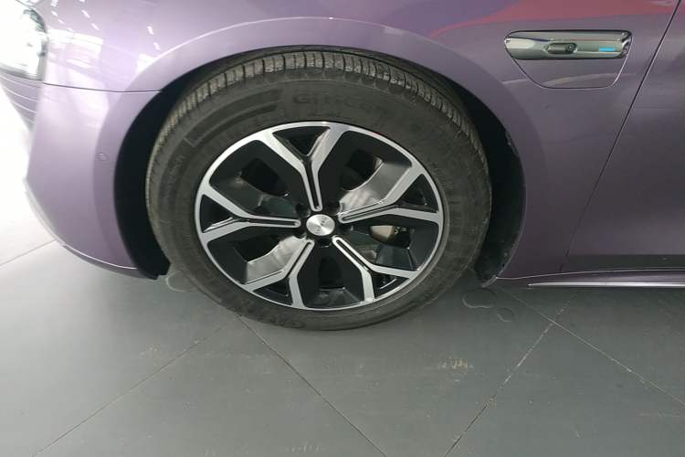 Used Hima Luxeed S7 2025 855 km Max
