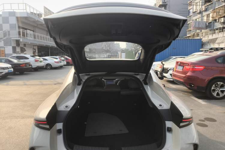 Used  L6 2025 Ultra Model