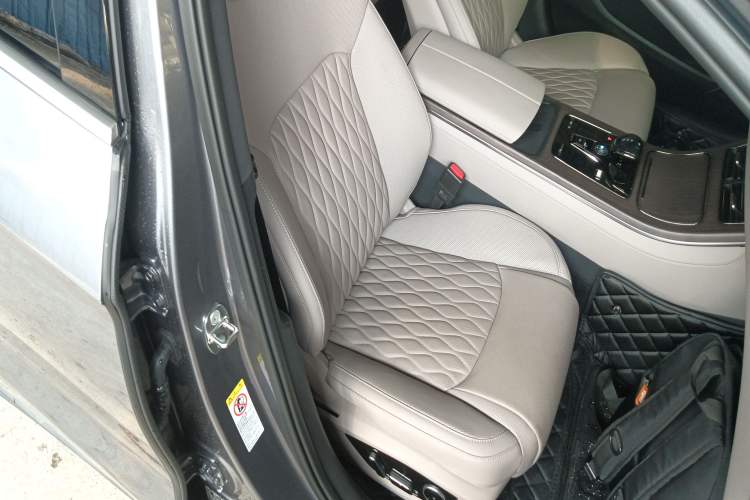 Used BYD Han 2024 DM-i Glory Edition 121KM Premium Model
