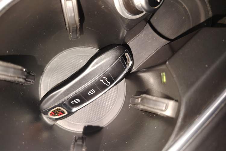 Used Porsche Cayenne 2021 3.0T U.S. specification
