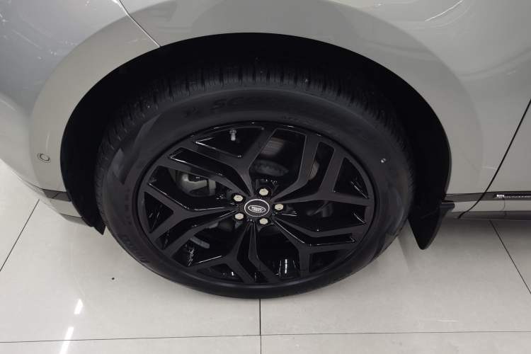 Used Land Rover Range Rover Evoque 2021 Range Rover Velar 249 PS R-Dynamic HSE Luxury Edition
