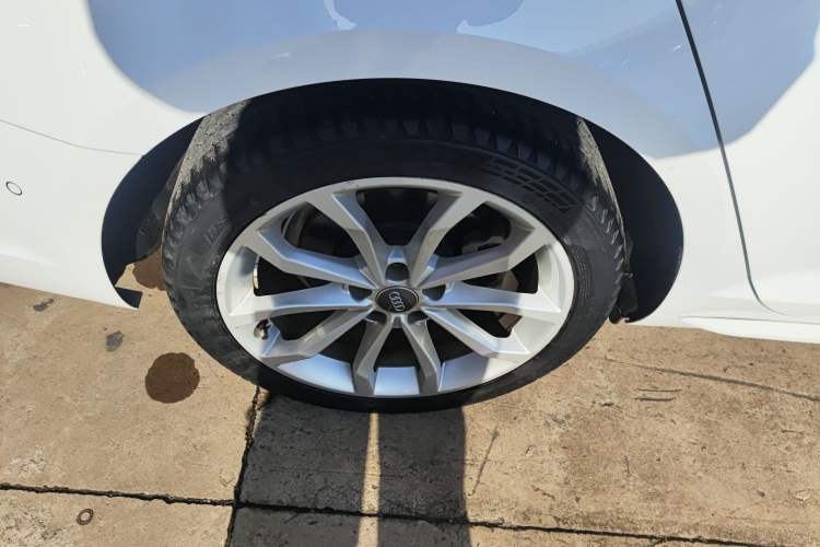 Used Audi A4L 2019 40 TFSI Fashion Edition China VI Emission Standard
