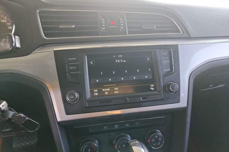 Used Volkswagen Lamando 2017 230TSI DSG Fashion Edition
