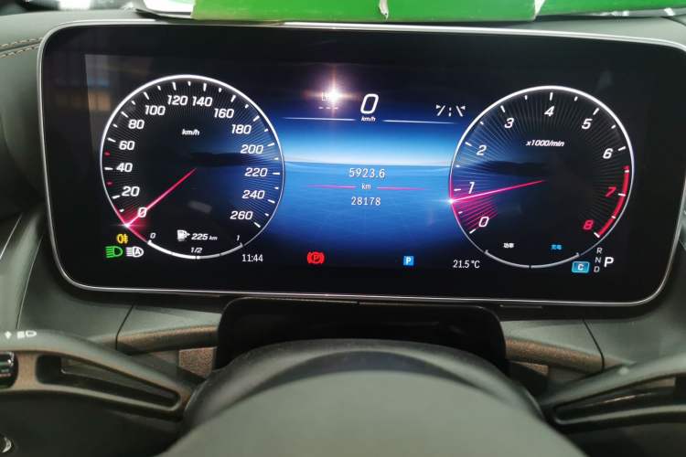 Used Mercedes-Benz GLC 2023 Refreshed GLC 300 L 4MATIC Dynamic Edition 5 Seats
