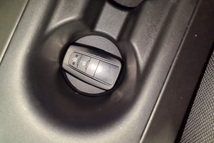 Used Toyota Levin 2019 Dual-Engine 1.8H E-CVT Luxury Edition China VI Standard
