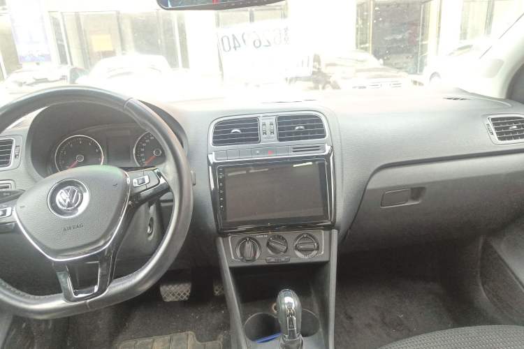 Used Volkswagen Polo 2016 1.6L Automatic Comfort Model
