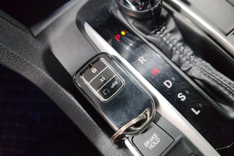 Used Honda Civic 2016 220TURBO CVT Luxury Edition
