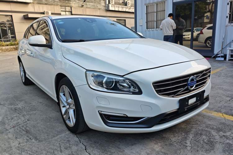 Used Volvo V60 2015 T5 Zhiya Edition