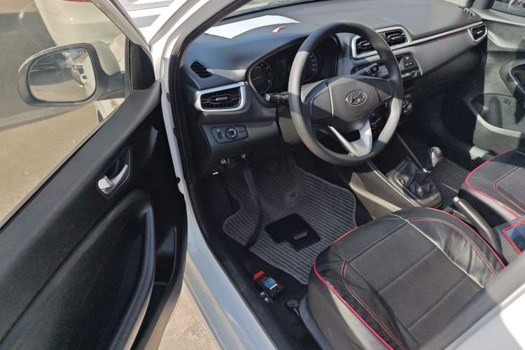 Used Hyundai Verna 2017 1.4L Manual Refreshed Version China V Standard
