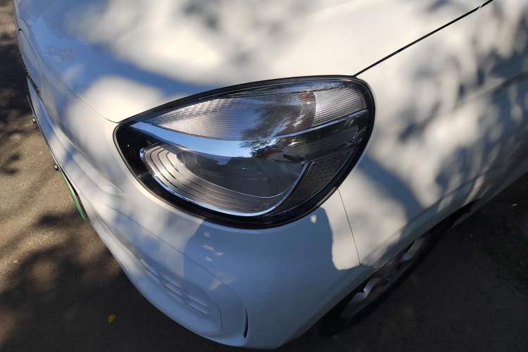 Used Roewe Clever 2021 302 km New Four-Seater Super-Efficient Version
