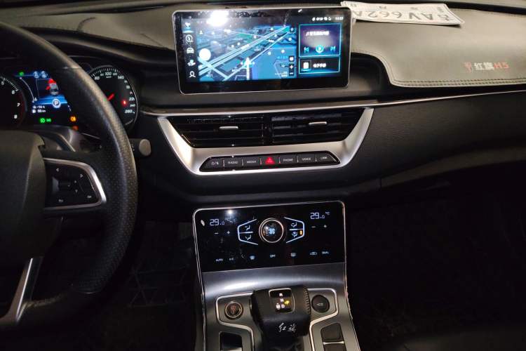 Used Hongqi H5 2022 Classic Model Facelift 1.8T Automatic Smart Connect Flagship Edition