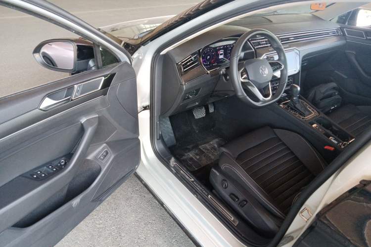 Used Volkswagen Magotan 2020 330TSI DSG Leading Model
