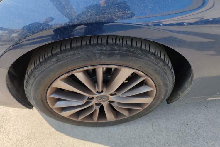 Used Infiniti Q50L 2018 2.0T Enjoyment Version China VI Standard