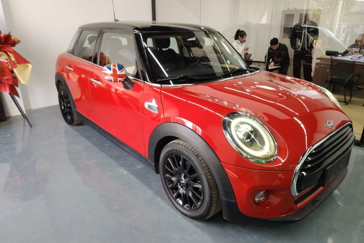 Used  MINI 2019 1.5T COOPER Classic Edition Five-Door Version