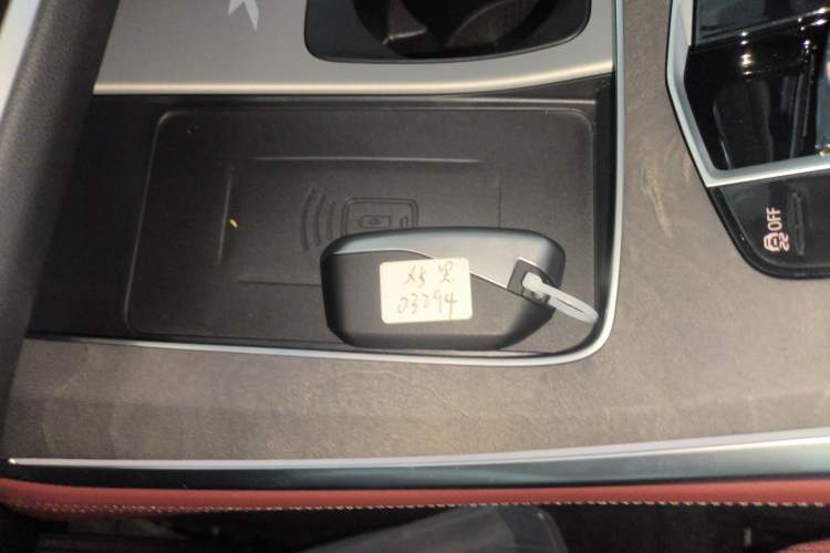 Used BMW X5 2023 xDrive 30Li Luxury M Sport Package
