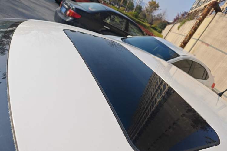 Used Volkswagen Santana 2015 1.6L Automatic Comfort Edition