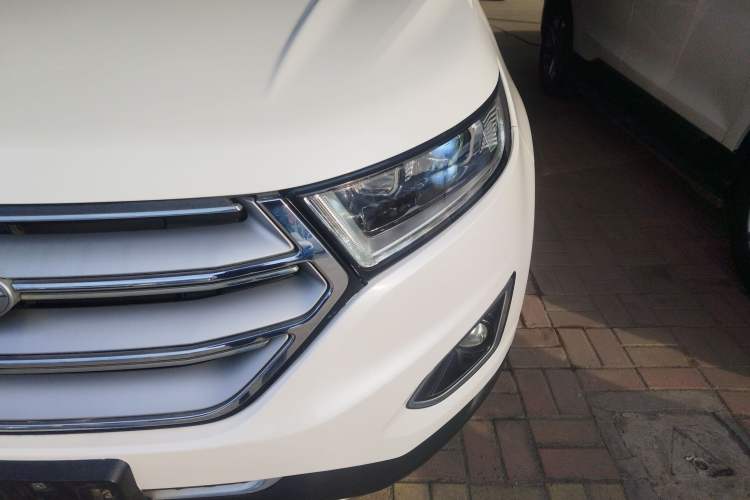 Used Ford Edge 2016 EcoBoost 245 Two-Wheel-Drive Titanium 7-Seater