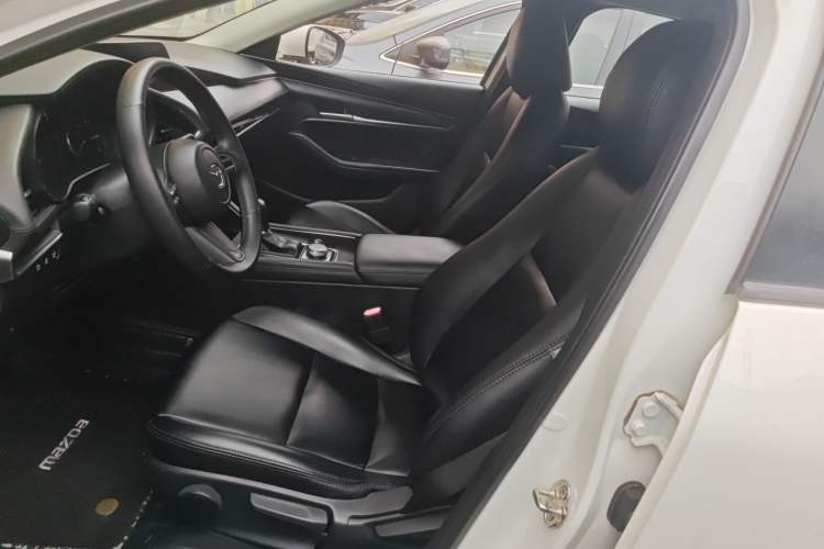Used Mazda Mazda 3 Axela 2020 1.5L Automatic ZhiMei Edition
